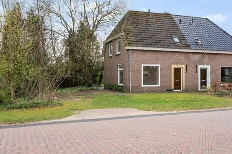 Twee-onder-één-kap te koop: Thyakkerstraat 11, Dalen Dalen