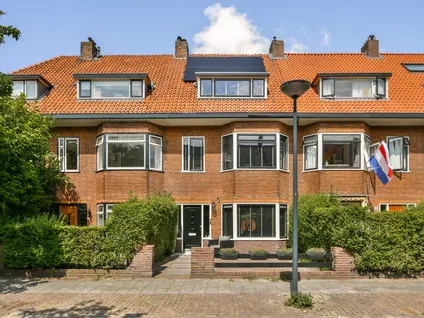 Tussenwoning te koop: Tiboel Siegenbeekstraat 11, Burgemeesterswijk Leiden