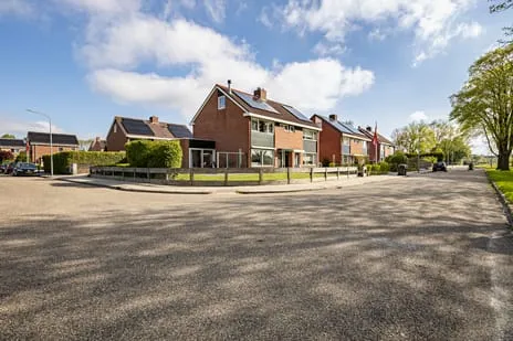 Hoekwoning te koop: Tichelwerk 11, Steenbakkersbuurt Delfzijl