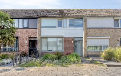 Tussenwoning te koop: Tiendstraat 7, Kern Sas van Gent Sas Van Gent