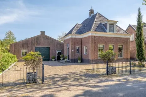 Twee-onder-één-kap te koop: Tiendweg 26, Harmelen-Noord (dorp) Harmelen