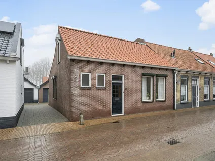 Hoekwoning te koop: Tienhoven 10, Sint-Annaland Sint-Annaland