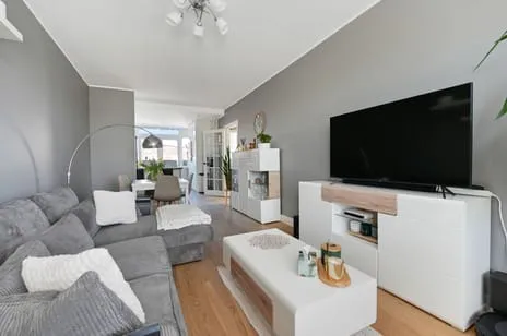 Appartement te koop: Tienhovenselaan 57, 'S-Gravenhage