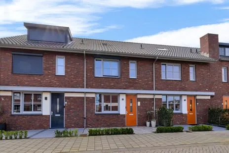 Tussenwoning te koop: Tienkamp 6, Rijksstraatweg en omgeving Hellevoetsluis