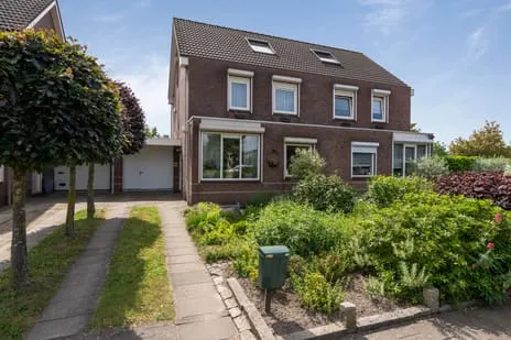 Terraced house for sale: Tijm 11, Oud Gastel Oud Gastel