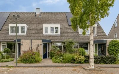 Tussenwoning te koop: Tijm 14, omg Pannenschuur Centrum Oisterwijk