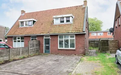 Twee-onder-één-kap te koop: Tijnjedijk 140, Wielenpôlle Leeuwarden