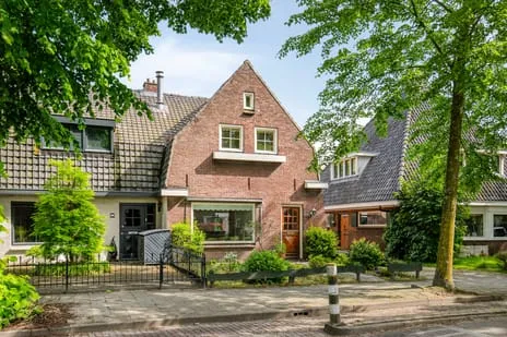 Hoekwoning te koop: Tilburgseweg 104, omg. 'Prinsessen' wijk Oisterwijk