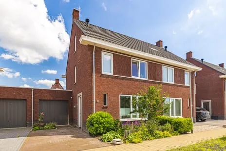 Tussenwoning te koop: Timberwolfstraat 18, Verspreide huizen Achtmaal Achtmaal