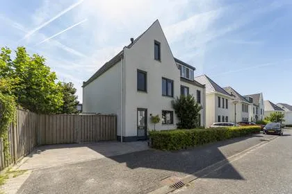 Corner house for sale: Timmersteek 20, Noorderplassen W.- Noord Almere
