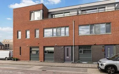 Tussenwoning te koop: Tinnegieter 16, Sterrebos Tiel