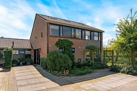 Twee-onder-één-kap te koop: Tinnegieter 32, Risdam-Zuid - Buurt 20 08 Hoorn