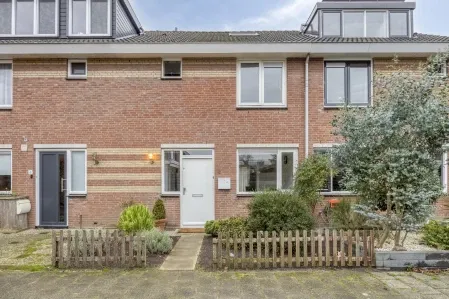 Tussenwoning te koop: Tinus Bruinrede 4, Capelle Aan Den Ijssel