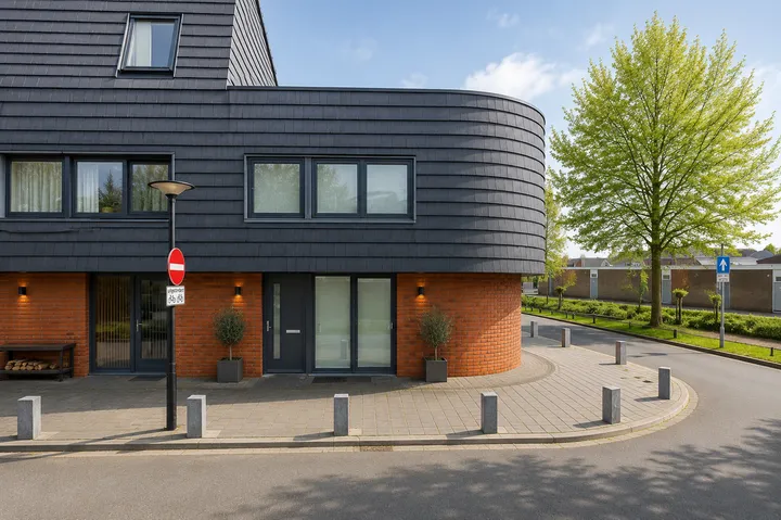 Twee-onder-één-kap te koop: Tirionstraat 49, Swanla Zevenhuizen