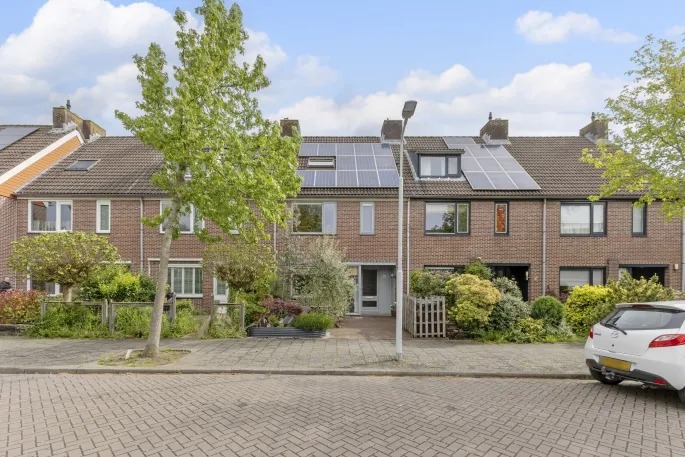 Tussenwoning te koop: Titanialaan 31, Zuiderham Krommenie