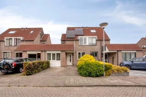 Tussenwoning te koop: Tituslaan 28, Beuningen-Heuve-1 Beuningen (Ge)