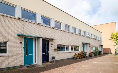 Tussenwoning te koop: Tjalk 31, Achter de Dijk Honselersdijk