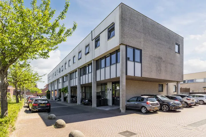 Hoekwoning te koop: Tjalk 8, Achter de Dijk Honselersdijk