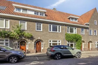 Tussenwoning te koop: Tjalkstraat 6, Schouwbroek Eindhoven