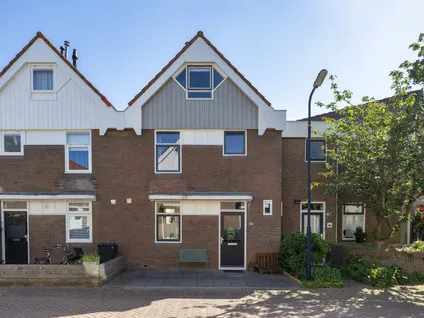 Tussenwoning te koop: Tjerk Hiddes De Vriesstraat 33, Trebolbuurt Harlingen