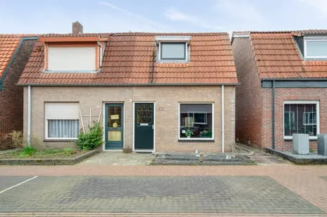 Twee-onder-één-kap te koop: Tjibbe Knolstraat 42, Overdinkel kern Overdinkel
