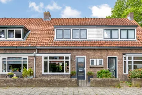 Tussenwoning te koop: Tjoenerstraat 4, Rielerweg-Oost Deventer
