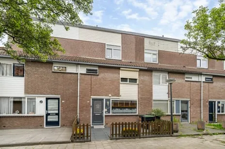 Tussenwoning te koop: Tjotter 22, Botenbuurt Schiedam