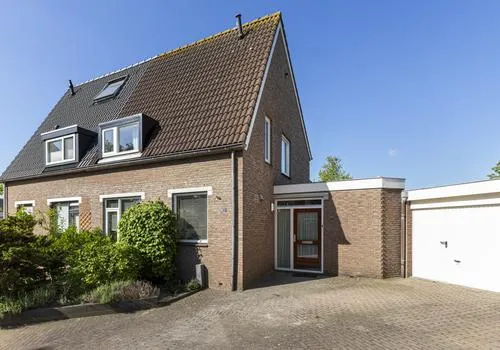 Tussenwoning te koop: Tjotterkade 13, De Leyens Zoetermeer