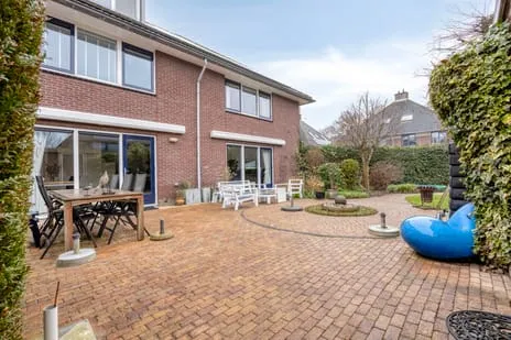 Tussenwoning te koop: Toernooiveld 95, De Velden Zuid Almere