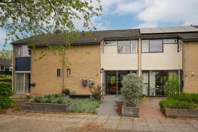 Tussenwoning te koop: Tollenhof 47, Kesteren Kesteren