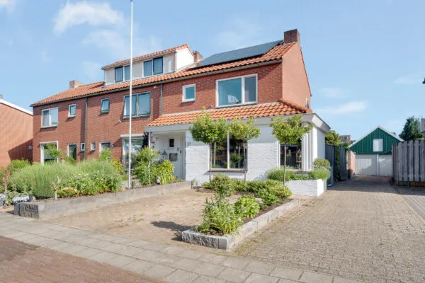 Hoekwoning te koop: Tollensstraat 27, De Blokken Nijverdal
