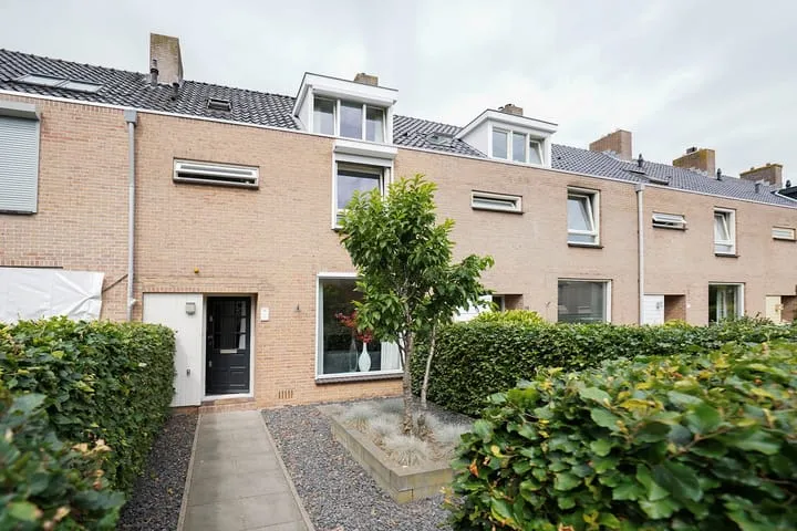 Tussenwoning te koop: Tollensstraat 96, Putten-Zuid-Oost Putten