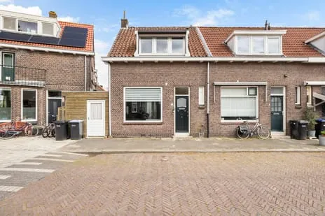 Hoekwoning te koop: Toloysenstraat 4, Hoekenessestraat en omgeving Dordrecht