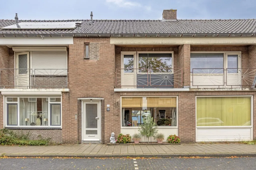 Tussenwoning te koop: Tolstraat 31, Enschede