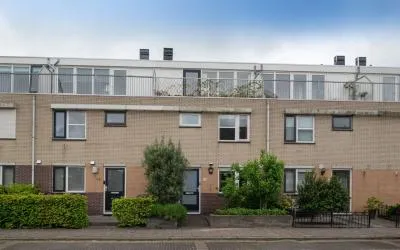Tussenwoning te koop: Tongelaer 96, Kastelenbuurt Hillegom