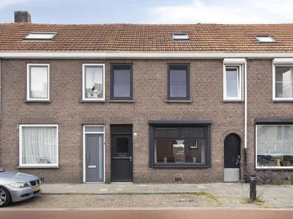 Tussenwoning te koop: Tongerlose Hoefstraat 67, Kasteel West Tilburg