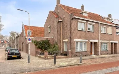 Hoekwoning te koop: Tongerlose Hoefstraat 125, Nassaubuurt Tilburg