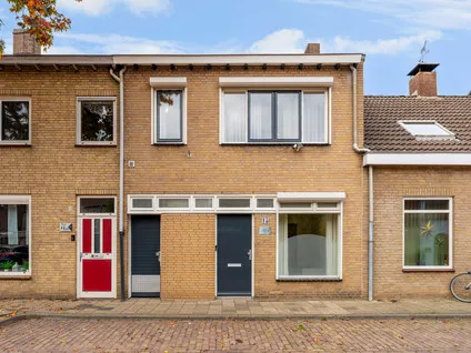 Tussenwoning te koop: Tongerlose Hoefstraat 15, Kasteel West Tilburg