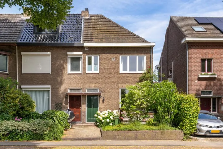 Hoekwoning te koop: Tongerseweg 256A, Mariaberg Maastricht