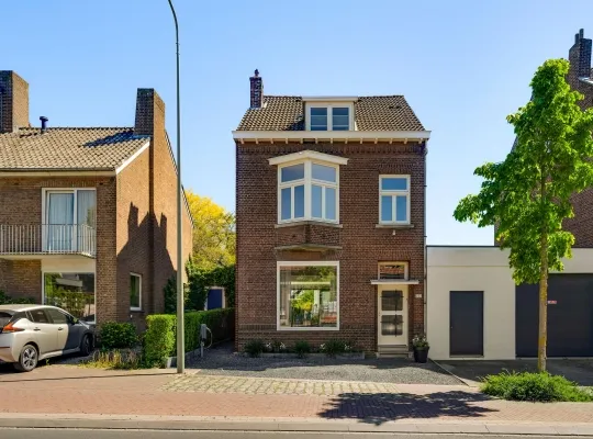 Twee-onder-één-kap te koop: Tongerseweg 257, Campagne Maastricht