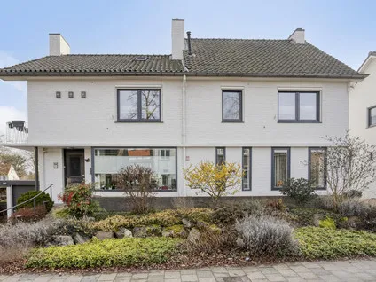Vrijstaande woning te koop: Tongerseweg 99, Biesland Maastricht