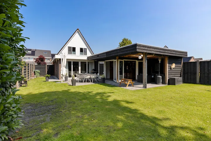 Vrijstaande woning te koop: Tonnistil 26, Wagenborgen Wagenborgen