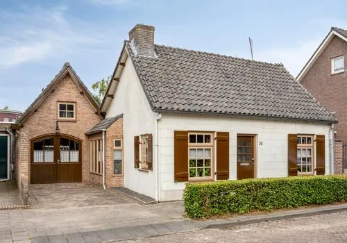 Twee-onder-één-kap te koop: Toon Bolsiusstraat 26, Schijndel Centrum 3 Schijndel