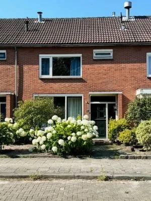 Tussenwoning te koop: Toon Borghuisstraat 27, Oldenzaal