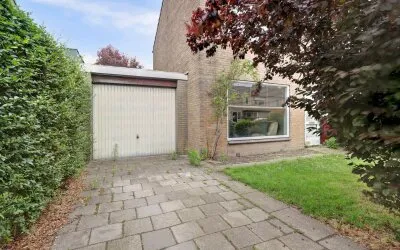 Terraced house for sale: Tooroplaan 12, Wijkersloot-West Nieuwegein