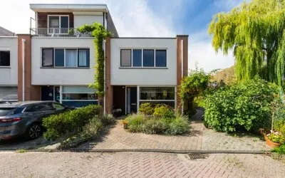 Hoekwoning te koop: Tooroplaan 61, Sluispolder Oost Maassluis