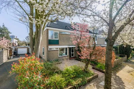 Hoekwoning te koop: Top Naefflaan 34, Heldenbuurt Amstelveen