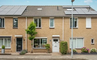 Tussenwoning te koop: Topaasring 73, Blixembosch-West Eindhoven