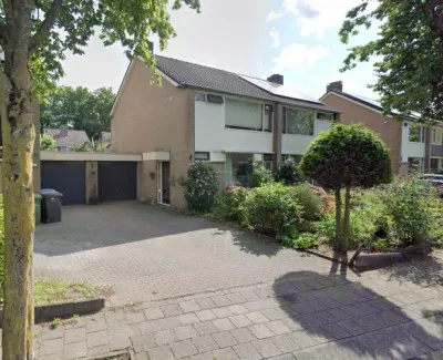 Tussenwoning te koop: Topaasstraat 15, Enschede
