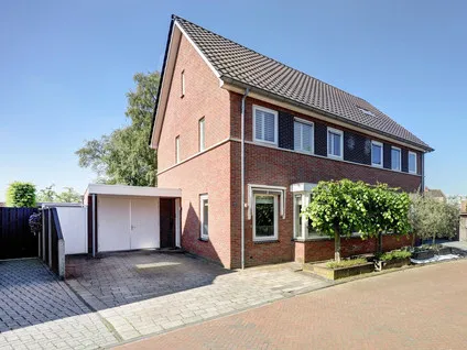 Twee-onder-één-kap te koop: Topaasstraat 8, Bornsestraat en omgeving Zuid Almelo